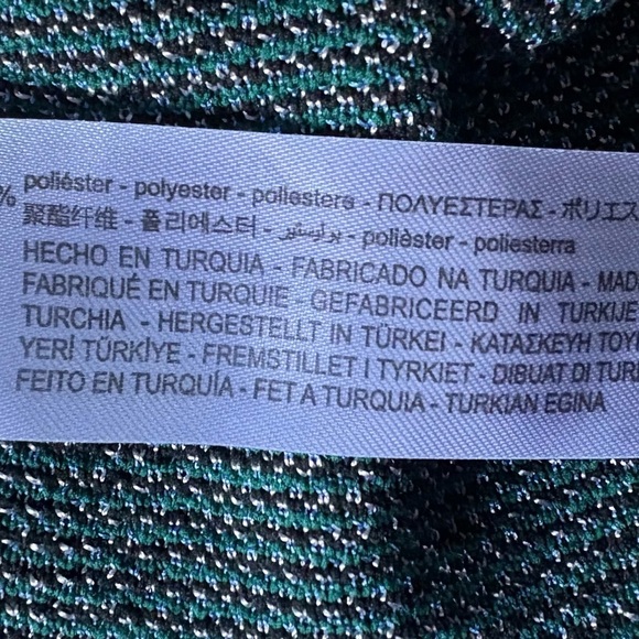 Zara Geometric Print Women’s Short Sleeves V-Neck, notched collar Top Sz: Medium - Picture 11 of 11